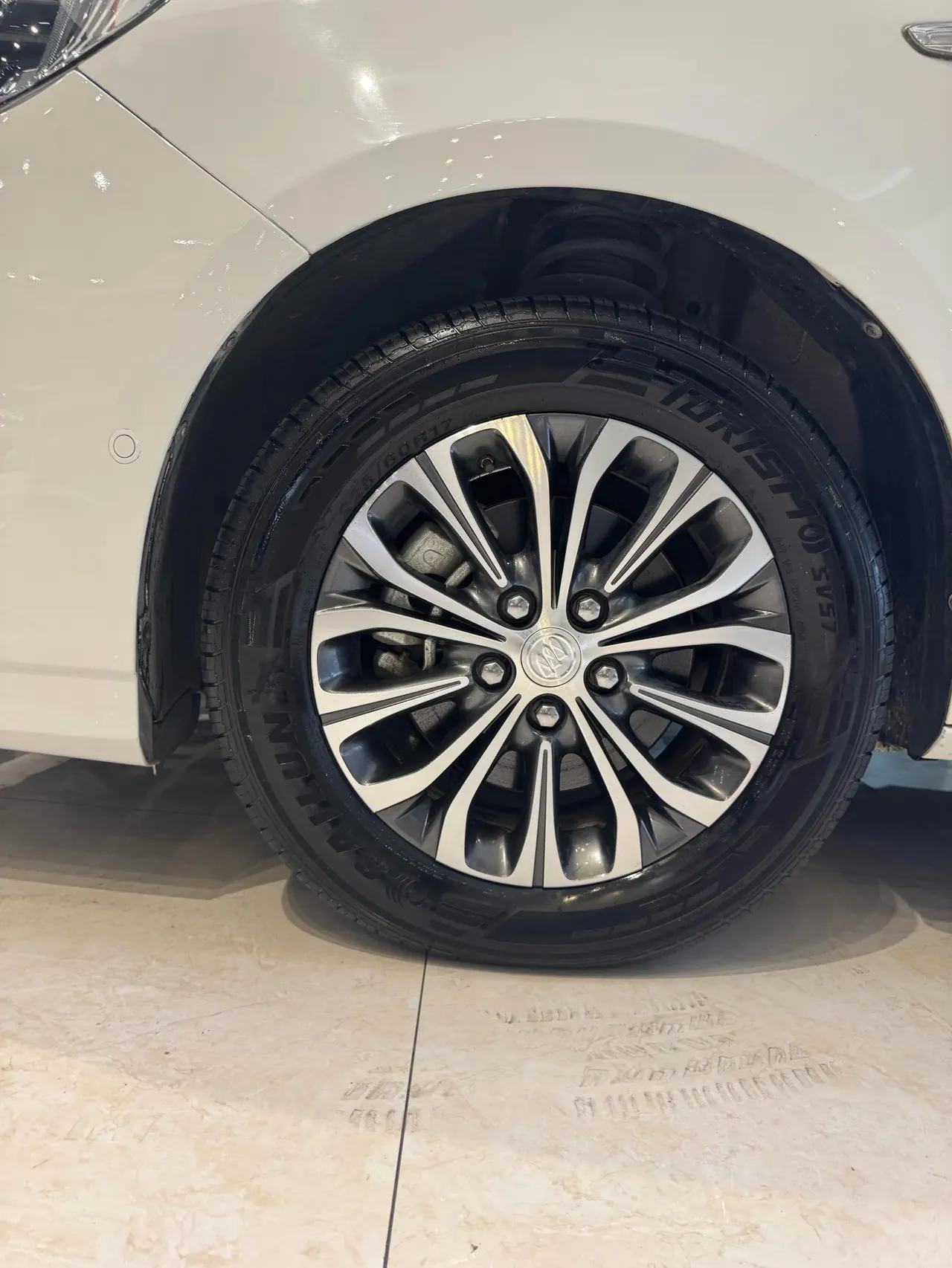 Buick 2021 GL8 Land Business Class 2.0T 652T Premium Automatic Gear 14