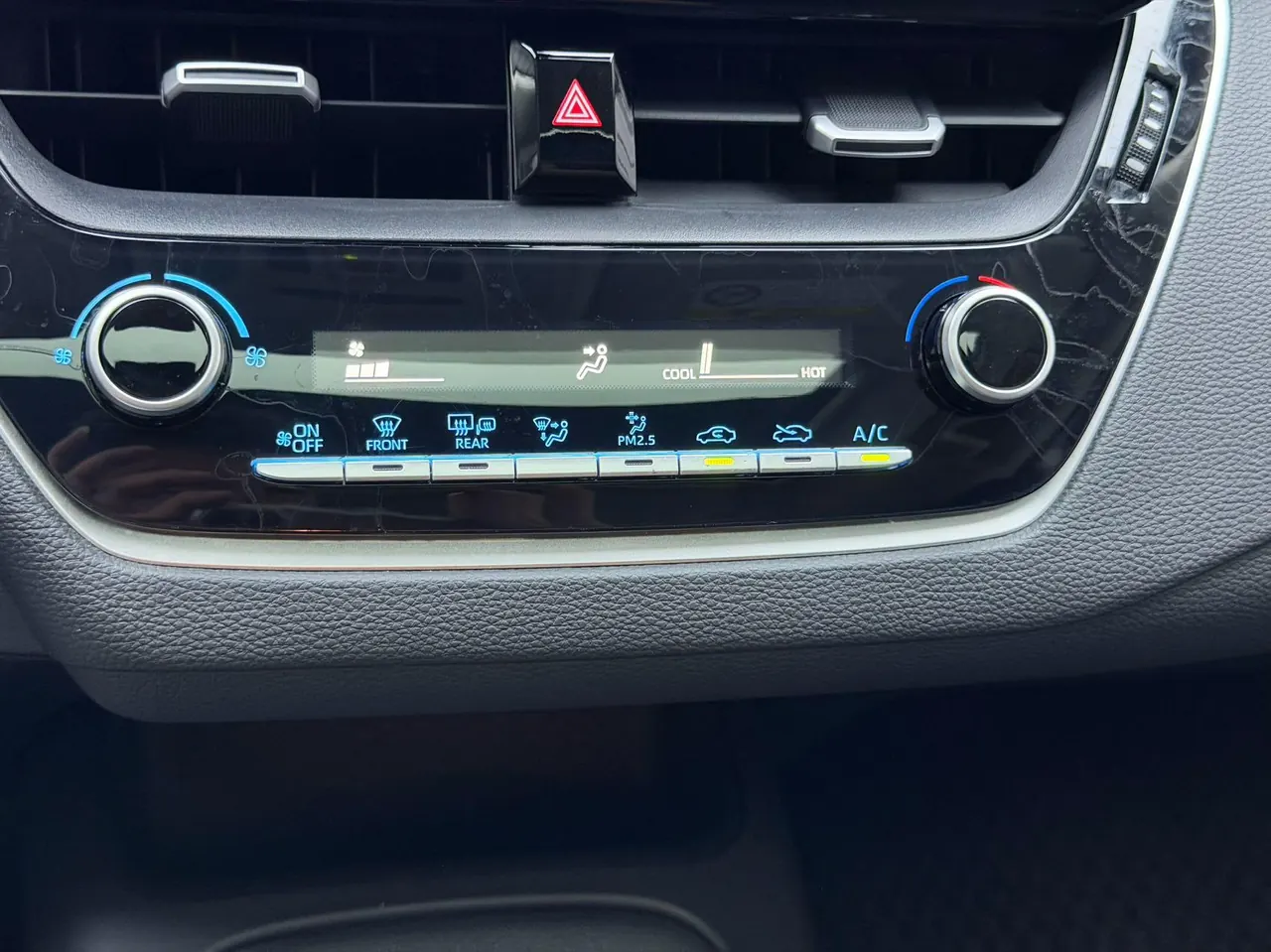 Toyota 2021 corolla 1.2T stepless elite PLUS version of automatic gear 2