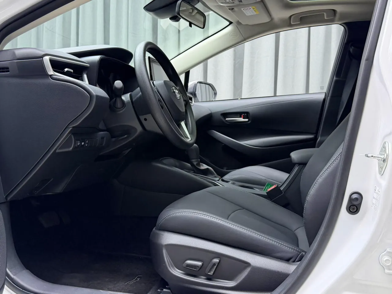Toyota 2021 corolla 1.2T stepless elite PLUS version of automatic gear 4