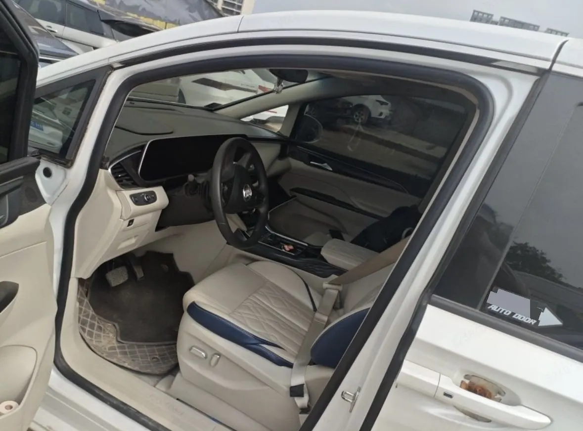 Buick 2021 GL8 ES Lu Zun 2.0T 653T Exclusive Automatic Gear 6