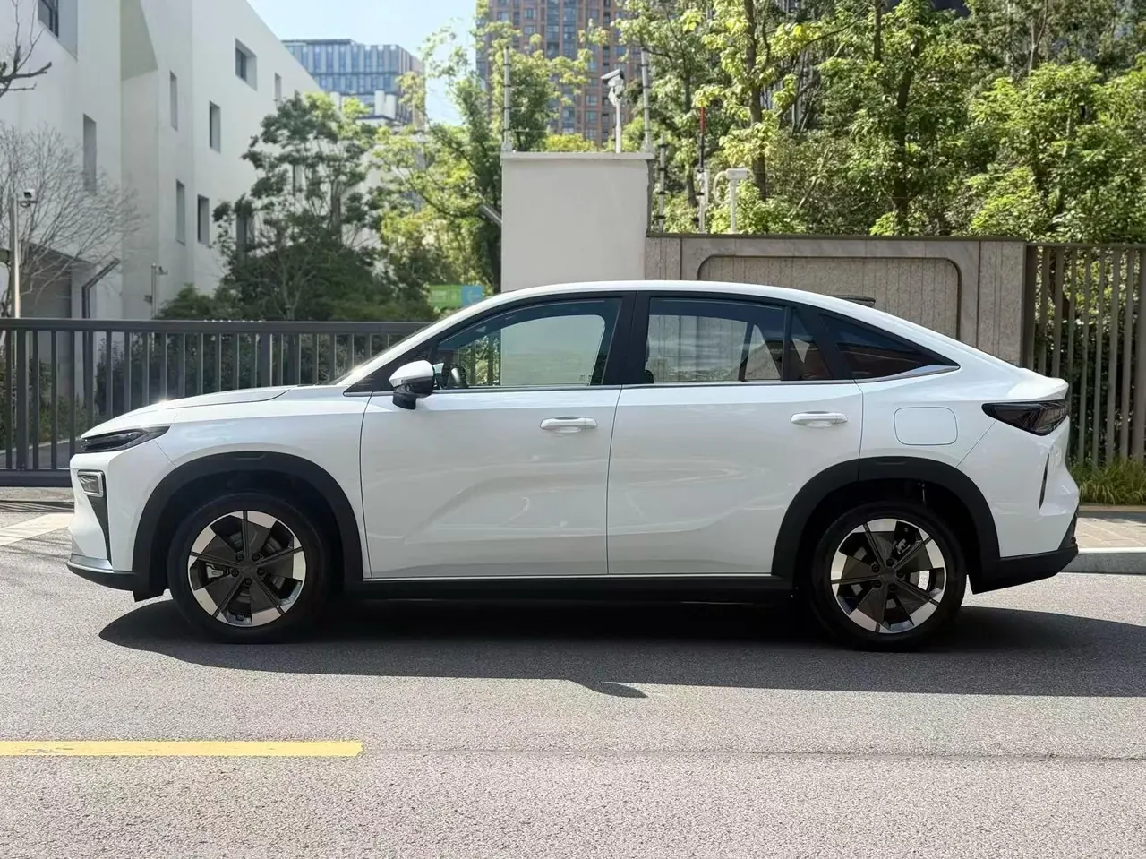 Geely 2026 Boyue REV 220km Long Endurance Platinum Extended Range Smart Edition Automatic Gear 3