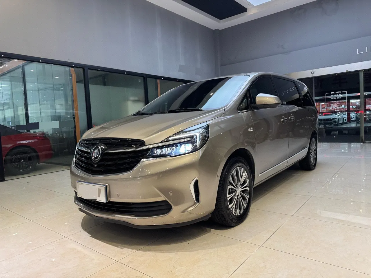 打开图片灯箱:Buick 2021 GL8 Land Business Class 2.0T 652T Smart Honorable Automatic Gear