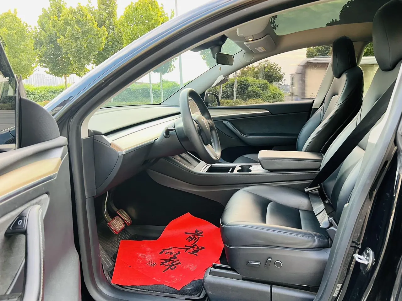 Tesla 2021 Model Y Standard Endurance Rear Drive Automatic Gear 4