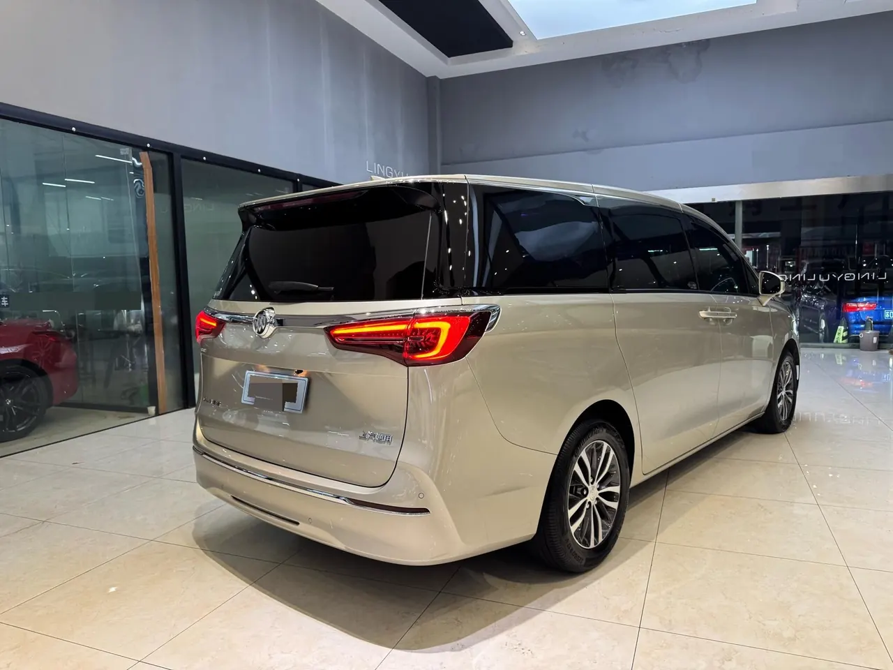 Buick 2021 GL8 ES Lu Zun 2.0T 653T Comfortable Automatic Gear 4