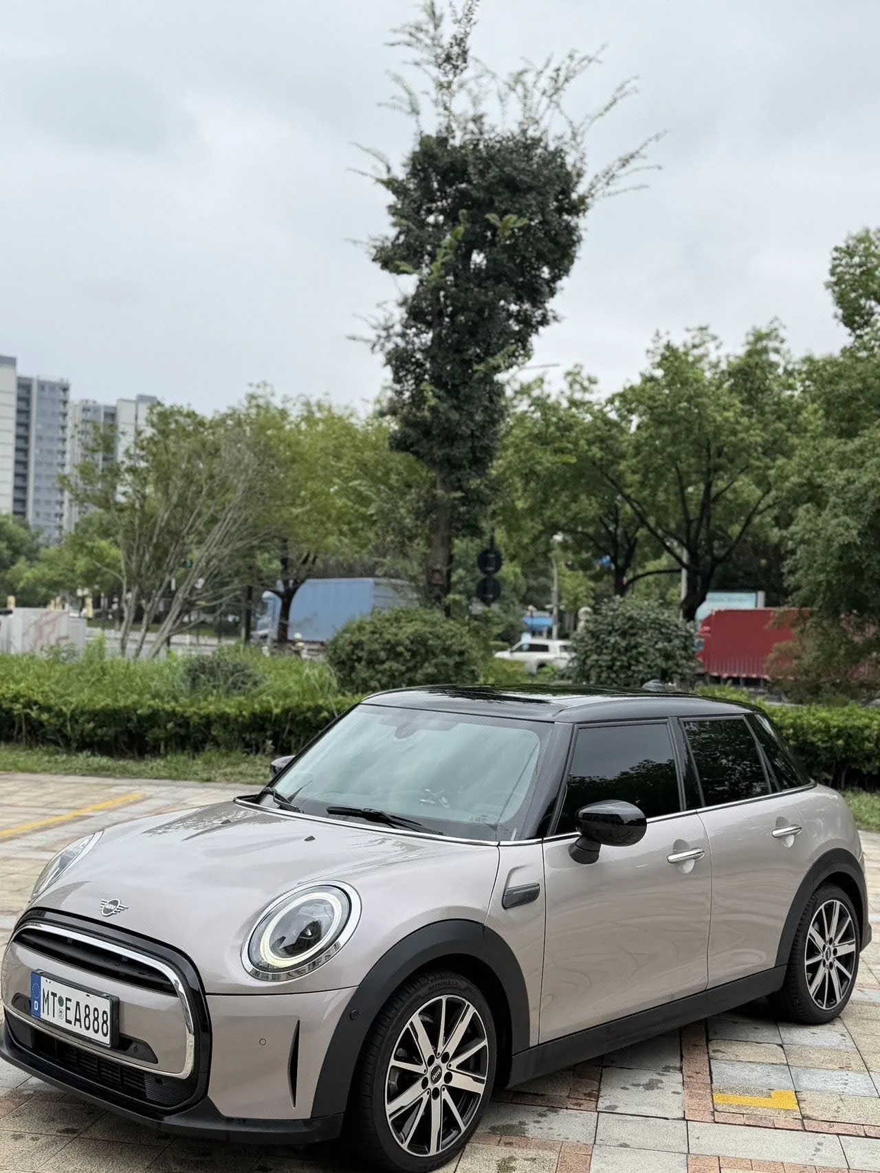 Open image lightbox: MINI Mini 5-Door (Imported) 2023 Mini Cooper 1.5T Artist Automatic Gear