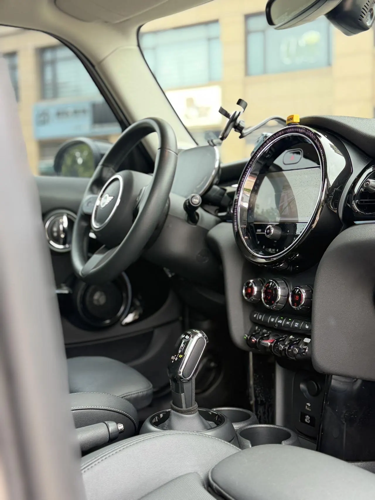MINI Mini 5-Door (Imported) 2023 Mini Cooper 1.5T Artist Automatic Gear 9
