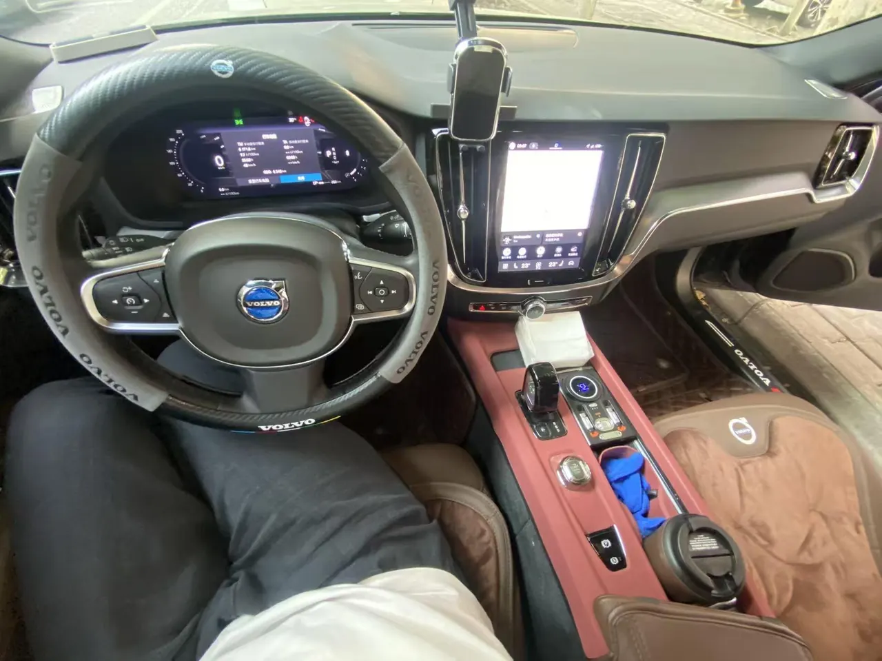 Volvo 2026 S60 48V 2.0T B4 Zhiyi Deluxe Edition Automatic Gear 4
