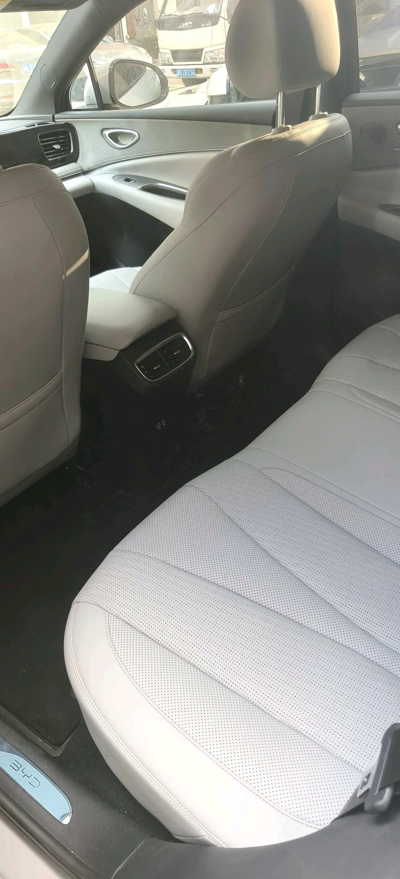 BYD 2026 Sea Lion 06 DM-i 1.5 Stepless 205 Pilot Pro Edition Automatic Gear 5