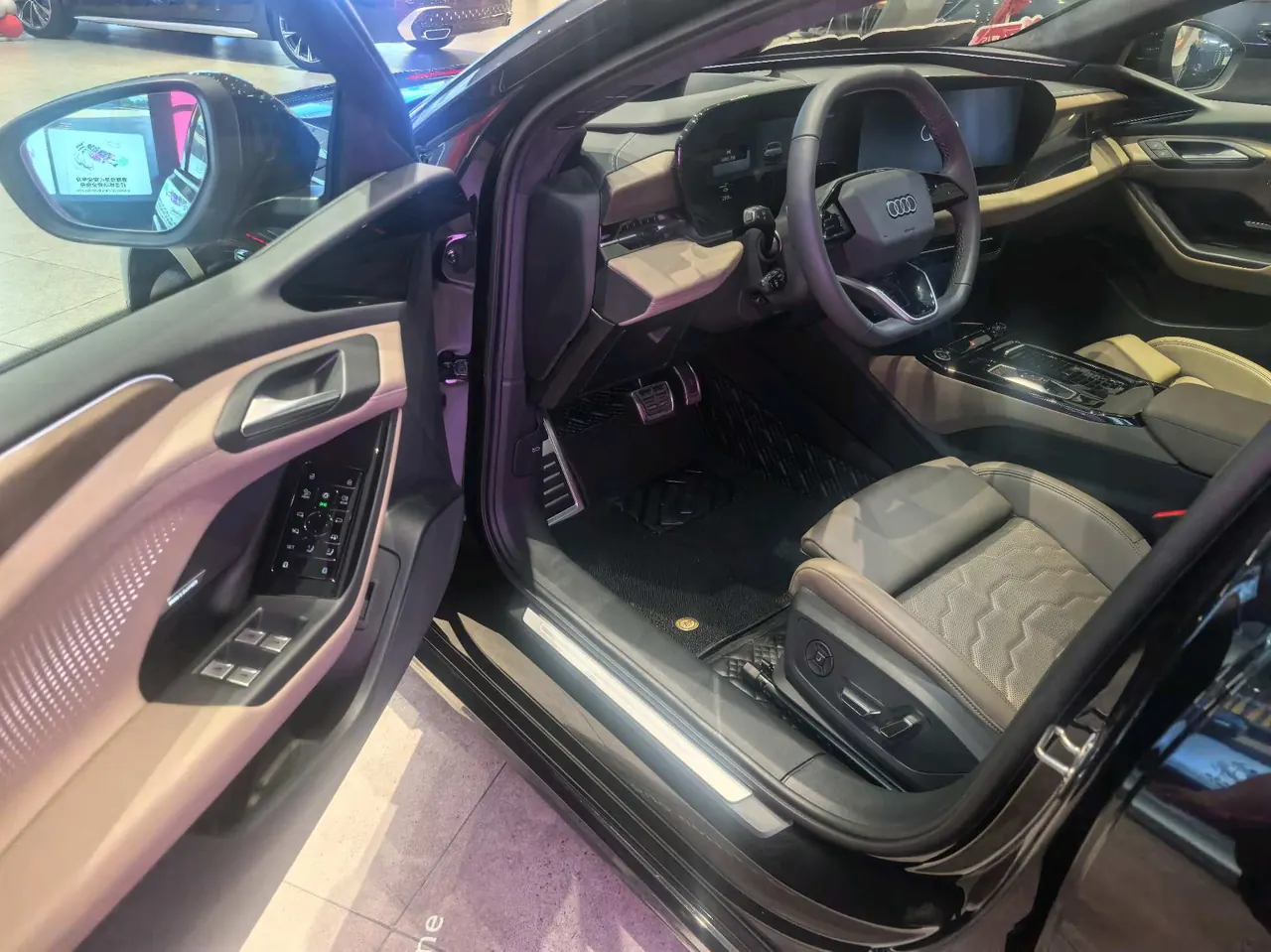 Audi 2026 A6L e-tron Starts Gan Kun Smart Driving Edition Automatic Gear 2