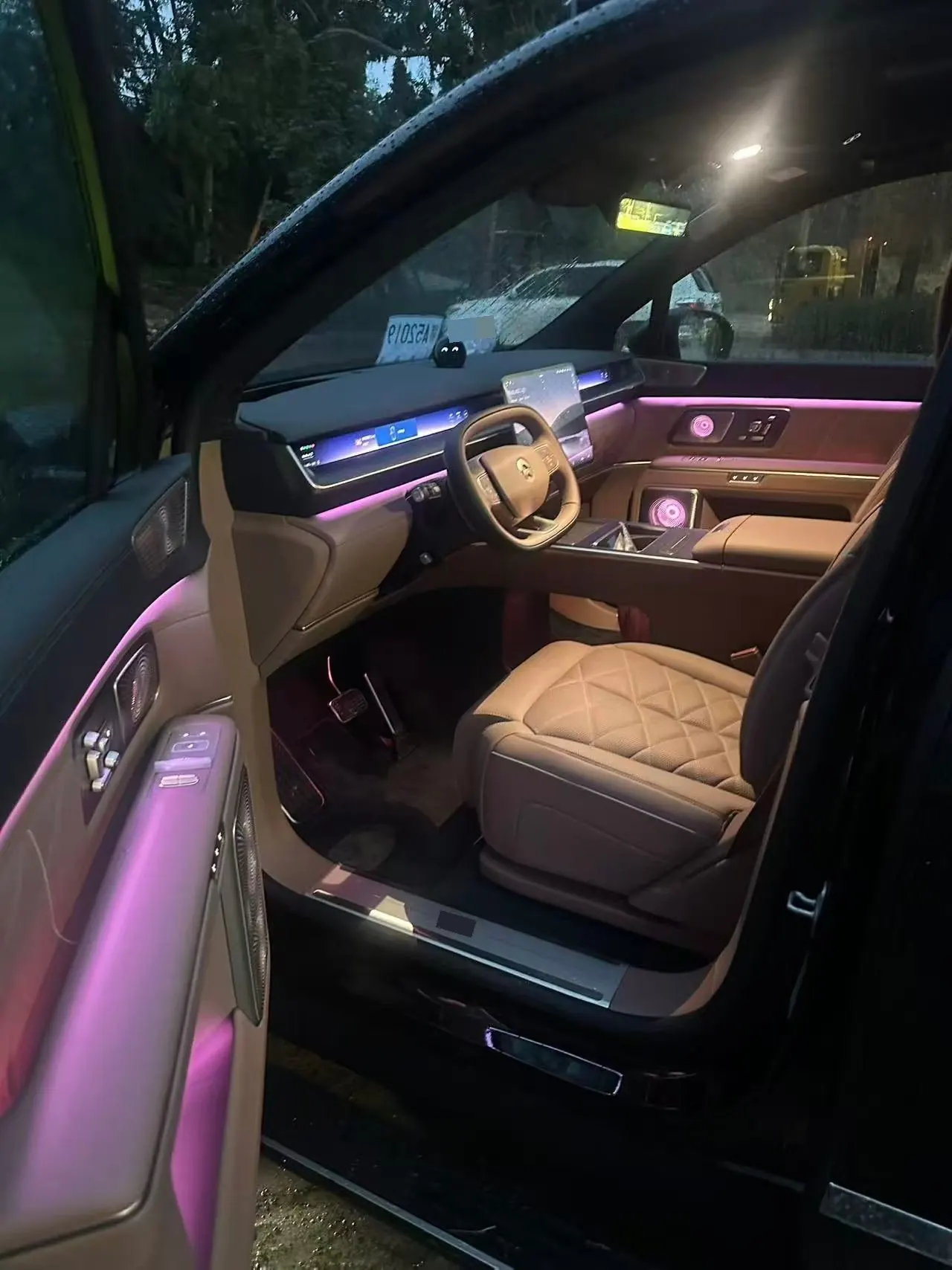 NIO 2026 ES 9 102kWh Executive Island Deluxe Automatic Gear 3