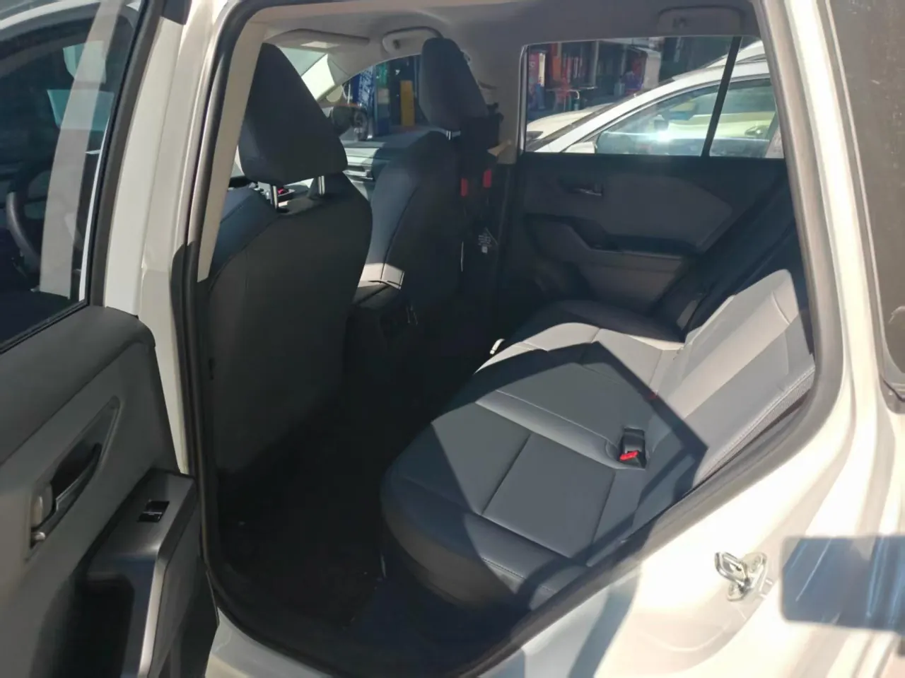 Toyota 2026 RAV4 Rongfang Double Engine 2.0 Stepless Two-Drive Elite Automatic Gear 3