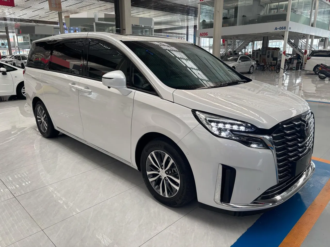 Buick 2023 GL8 ES Lu Zun 48V 2.0T 653T Exclusive Automatic Gear 3