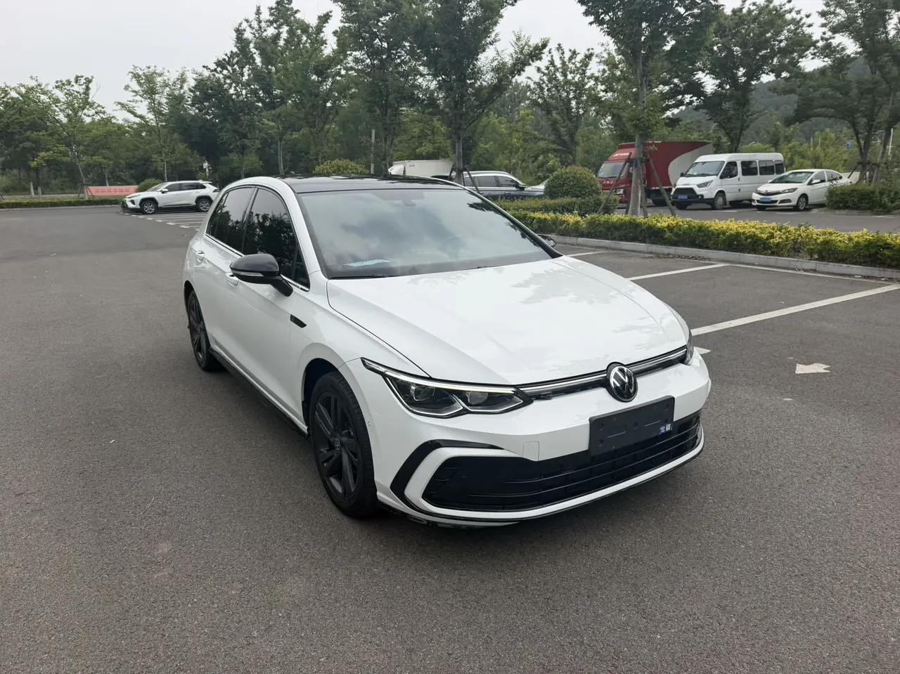 Volkswagen 2023 Golf 8 R-Line 1.4TSI 280TSI Lite Automatic 3