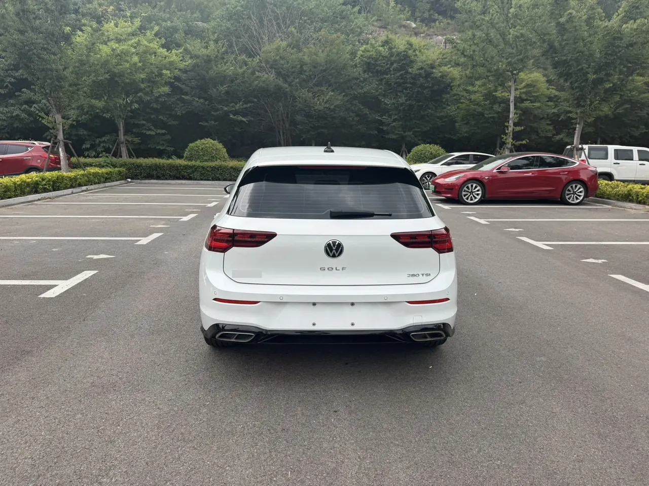 Volkswagen 2023 Golf 8 R-Line 1.4TSI 280TSI Lite Automatic 4