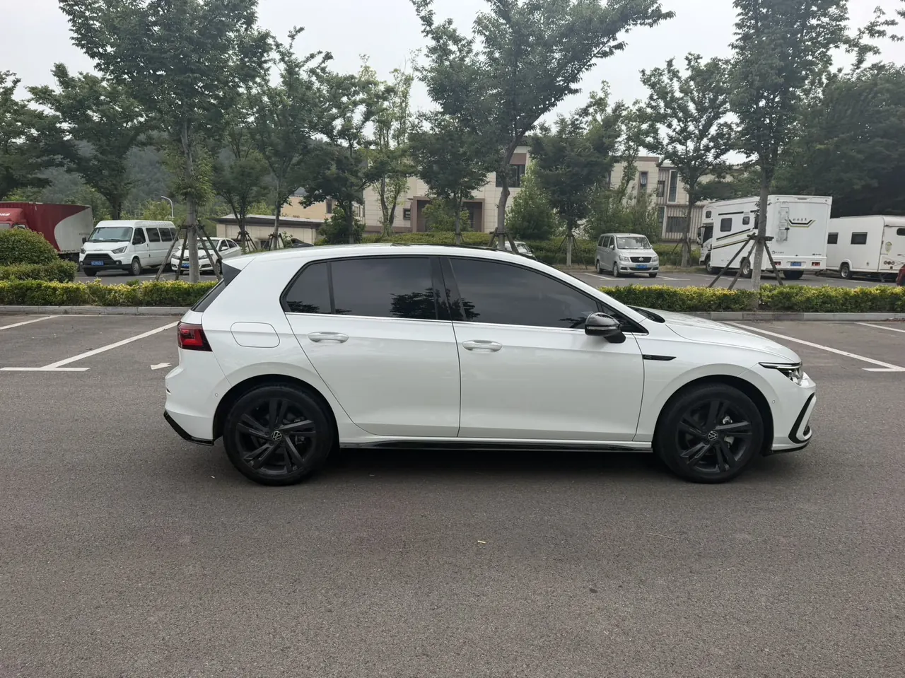 Volkswagen 2023 Golf 8 R-Line 1.4TSI 280TSI Lite Automatic 7