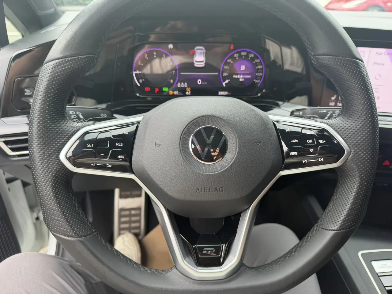Volkswagen 2023 Golf 8 R-Line 1.4TSI 280TSI Lite Automatic 9