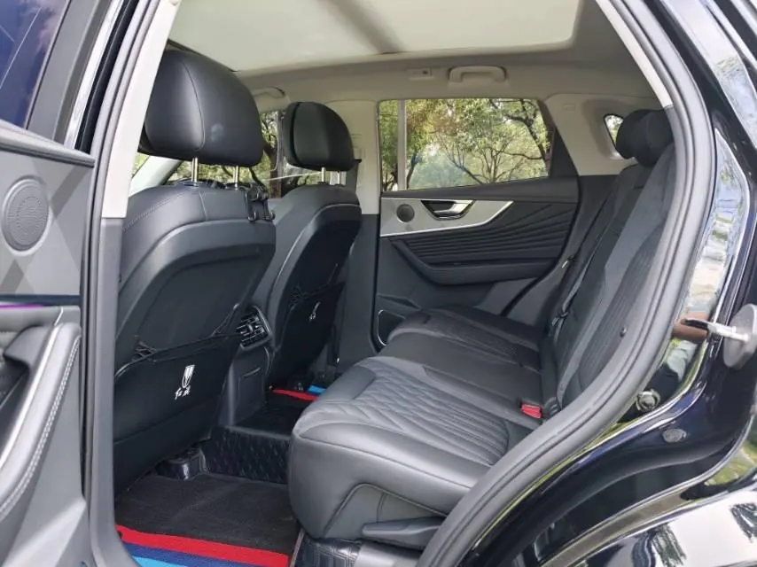 HongQi 2023 HS5 2.0T Flag Enjoy Pro Edition Automatic Gear 6