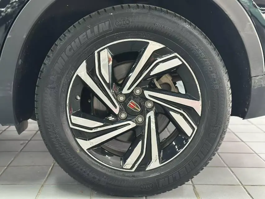HongQi 2022 HS5 2.0T Zhilian Flag Edition Automatic Gear 4