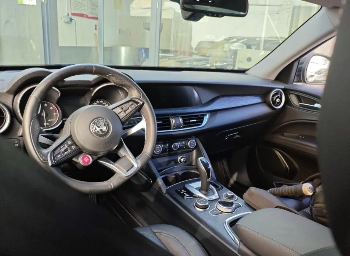 Alfa-Romeo Stelvio (Imported) 2020 Stelvio 2.0T 280HP Deluxe Automatic Gear 3