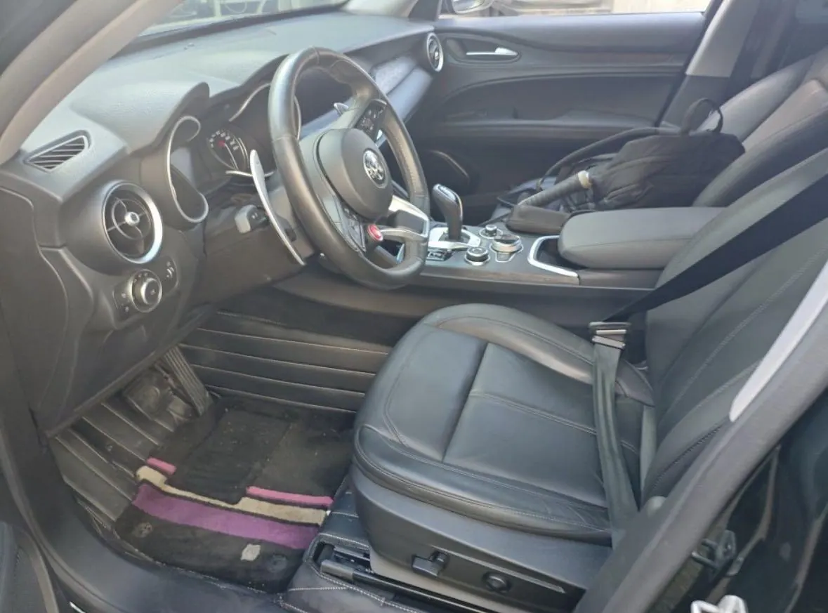 Alfa-Romeo Stelvio (Imported) 2020 Stelvio 2.0T 280HP Deluxe Automatic Gear 4