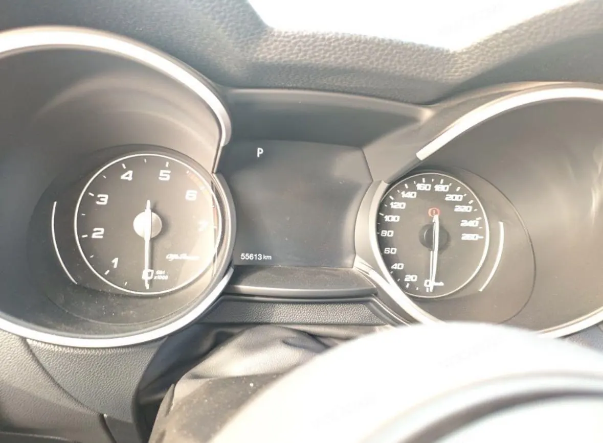 Alfa-Romeo Stelvio (Imported) 2020 Stelvio 2.0T 280HP Deluxe Automatic Gear 5