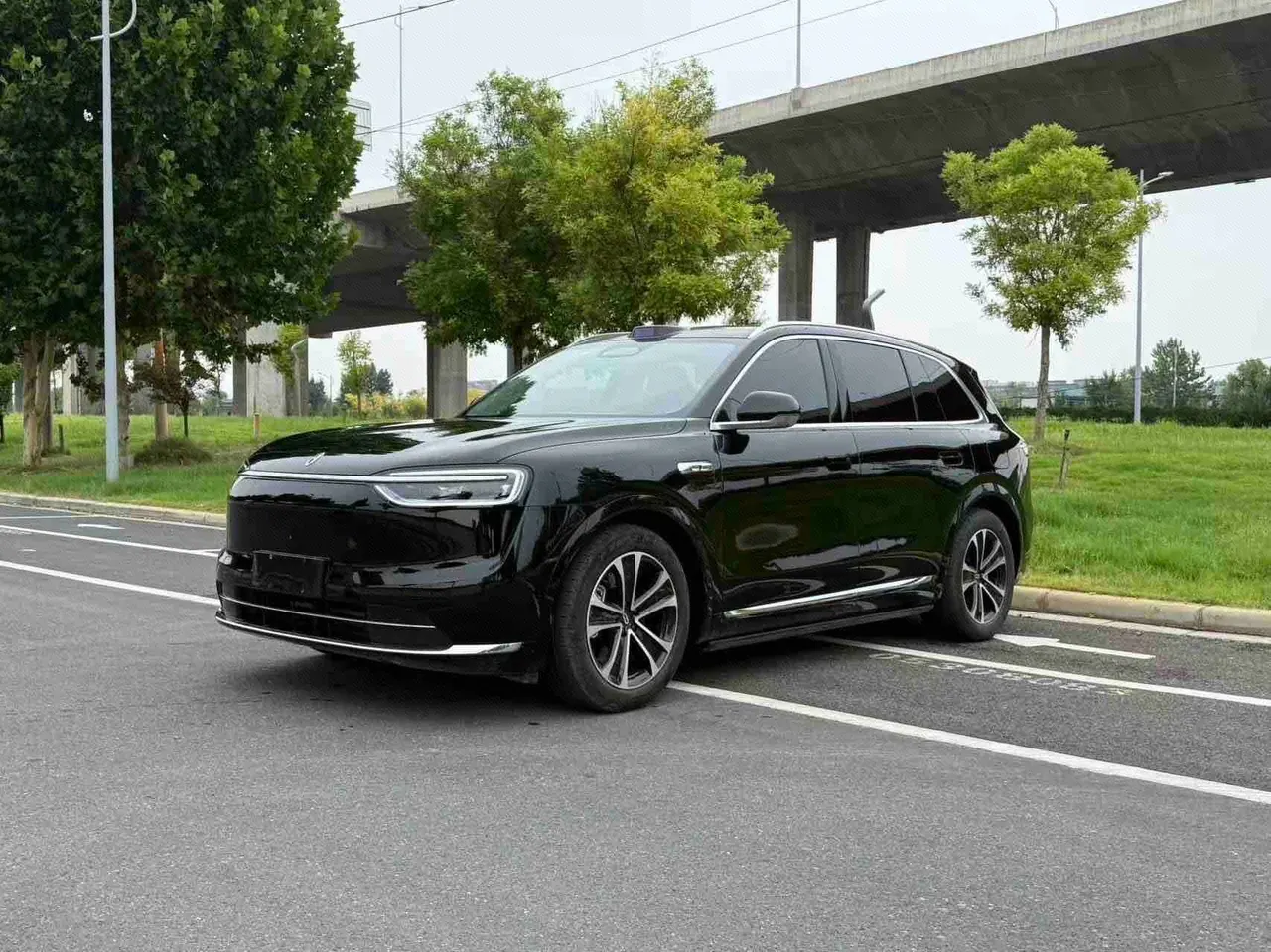 打开图片灯箱:AITO 2026 AITO M7 Pure Electric Ultra 4-wheel Drive Edition 6 (192 Line Laser Radar) Automatic Gear