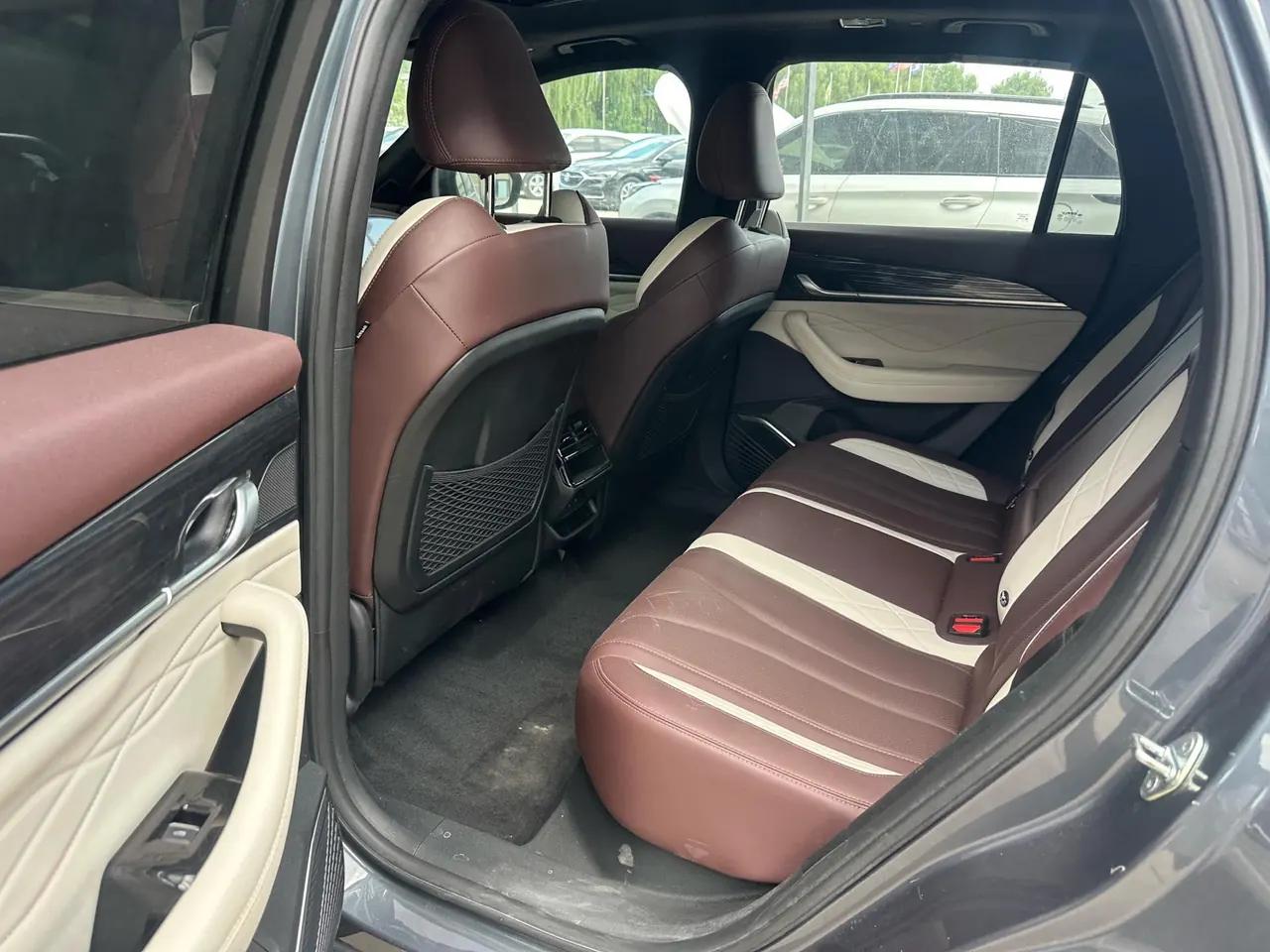 Geely 2024 XingyueL (Monjaro) 2.0TD High Power Two-Drive Enovate Edition Automatic Transmission 4