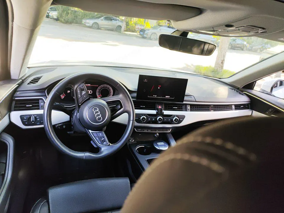 Audi 2020 A4L 2.0TFSI 40TFSI Fashion Dynamic Automatic 3