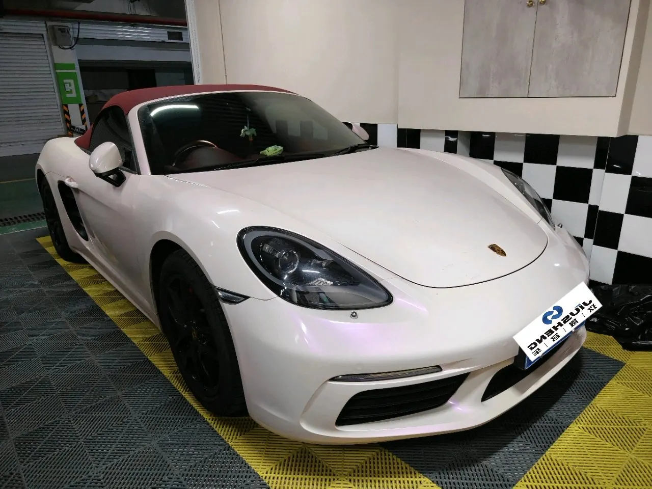 Porsche 718 (Imported) 2020 718 Boxer 2.0T Automatic 2