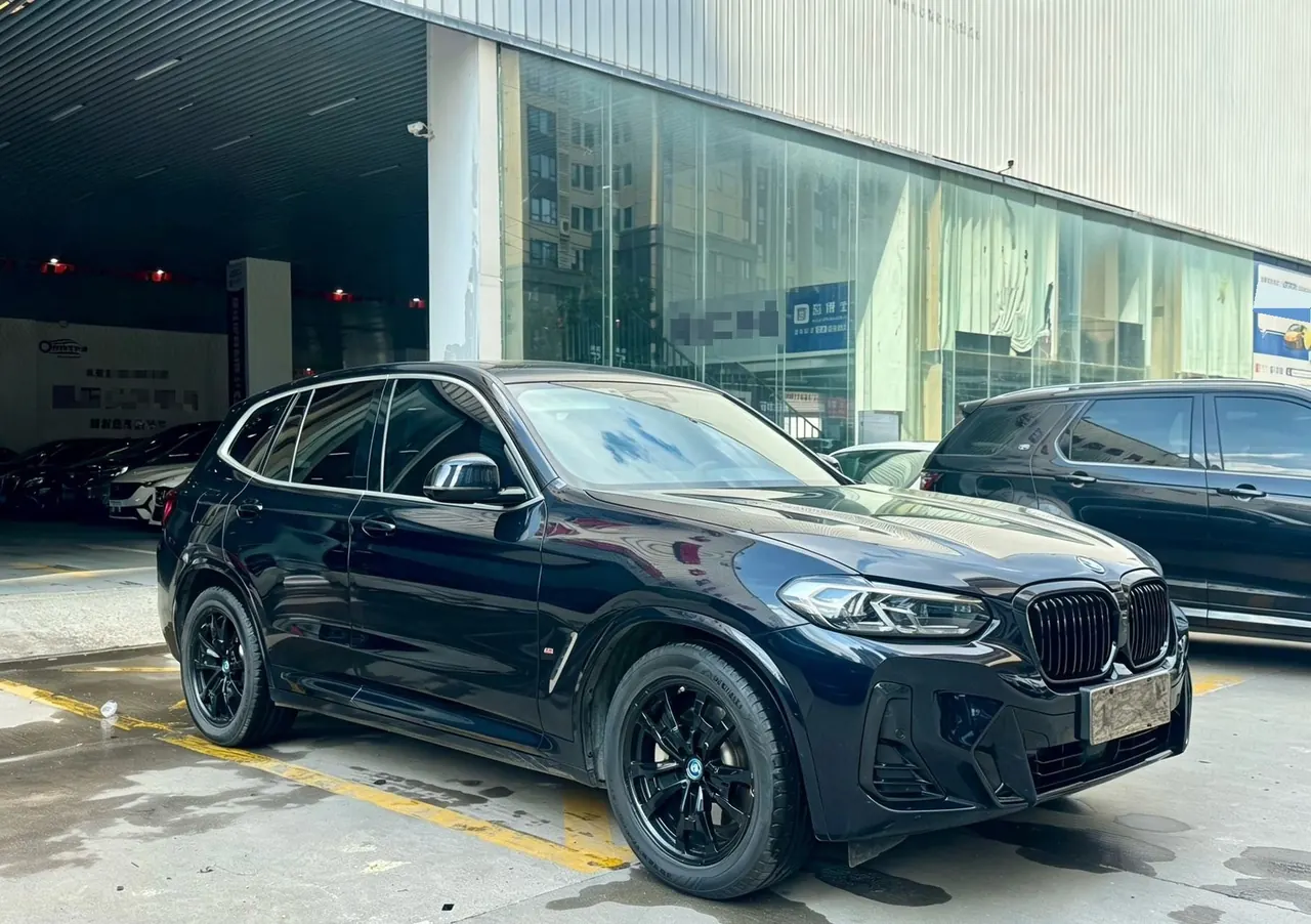 BMW 2024 iX3 leading automatic 3