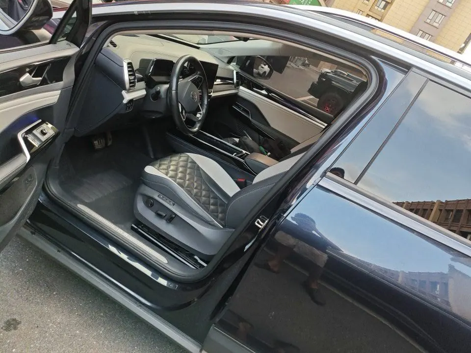 Volkswagen 2022 ID. 6 CROZZ Long Endurance PRO Edition Automatic Transmission 3