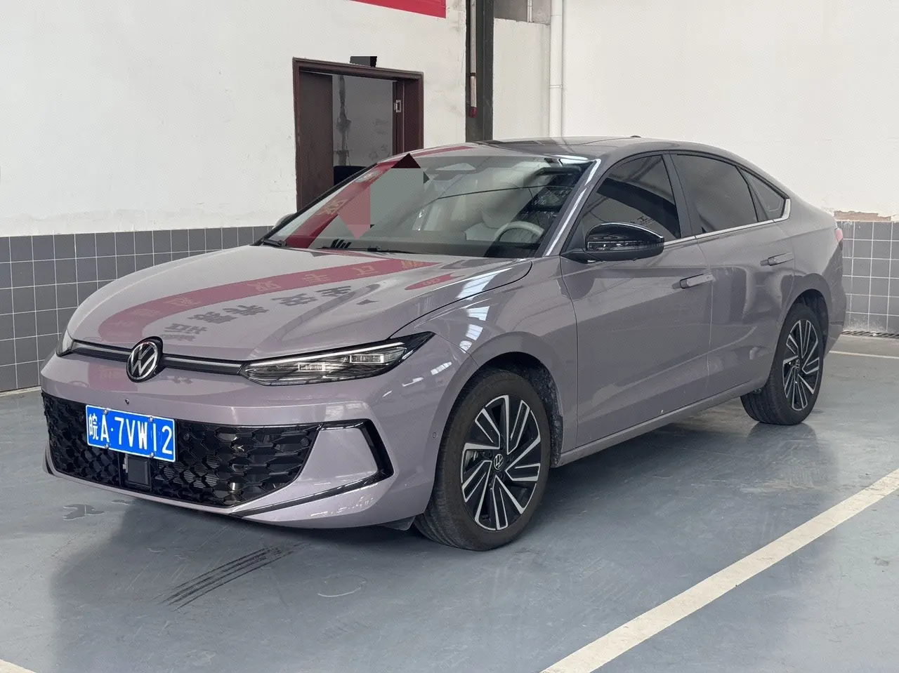打开图片灯箱:Volkswagen 2026 Lavida Pro 1.5TSI 300TSI 6 Million Edition Automatic Gear