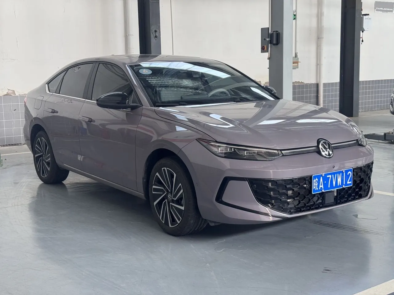 Volkswagen 2026 Lavida Pro 1.5TSI 300TSI 6 Million Edition Automatic Gear 3