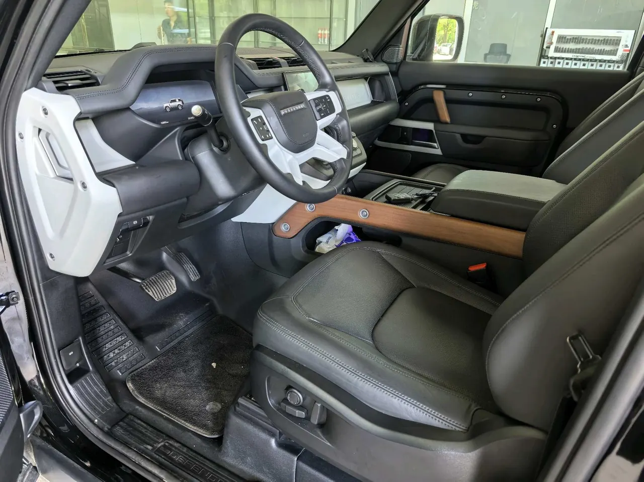Land Rover Guard (Imported) 2024 Guard 90 48V 3.0T P400 HSE Automatic Gear 2