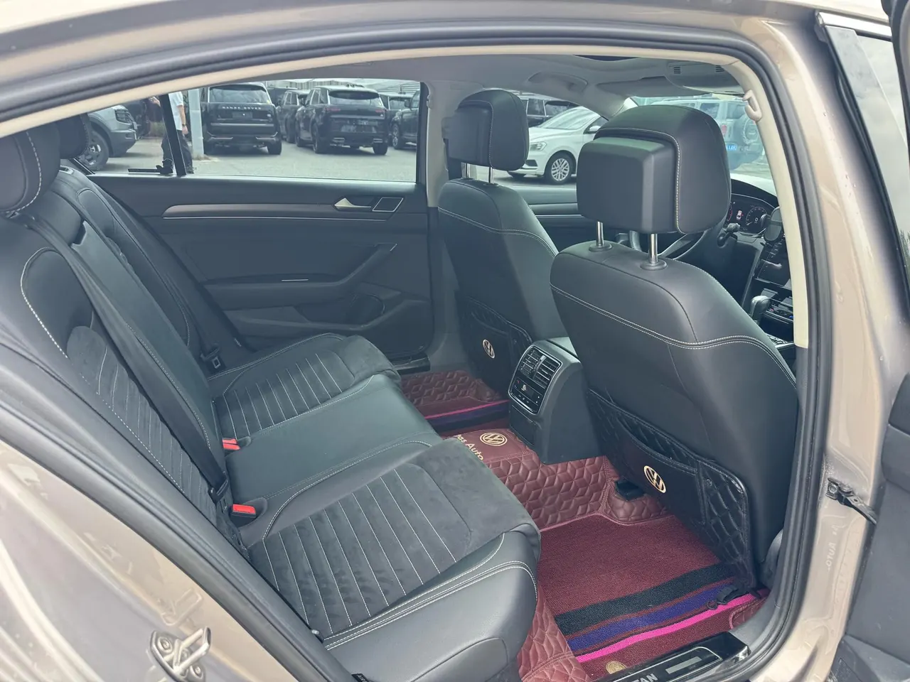 Volkswagen 2020 Magotan 2.0TSI 330TSI luxury automatic transmission 10