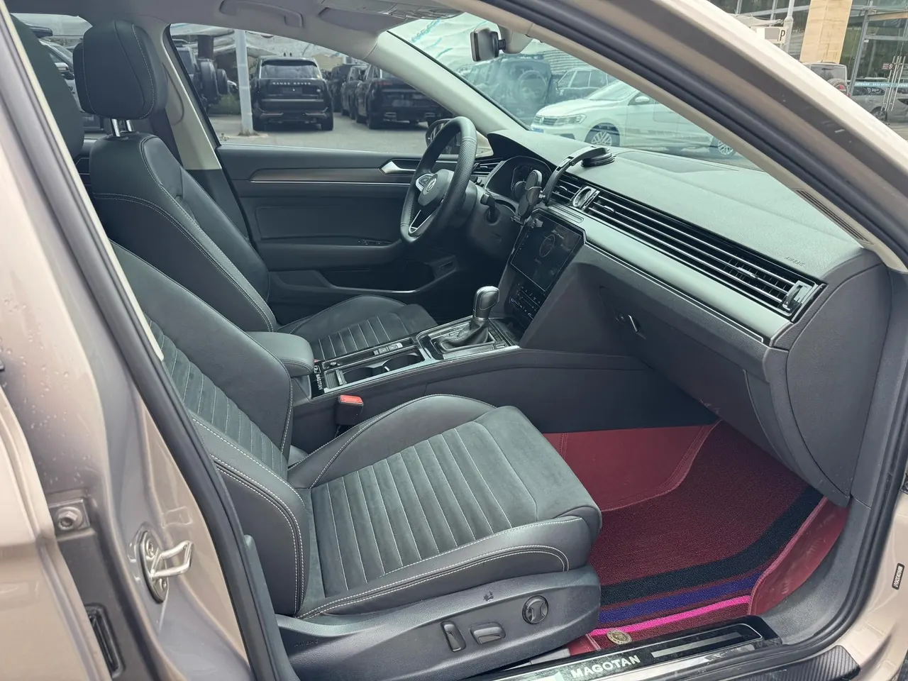 Volkswagen 2020 Magotan 2.0TSI 330TSI luxury automatic transmission 11