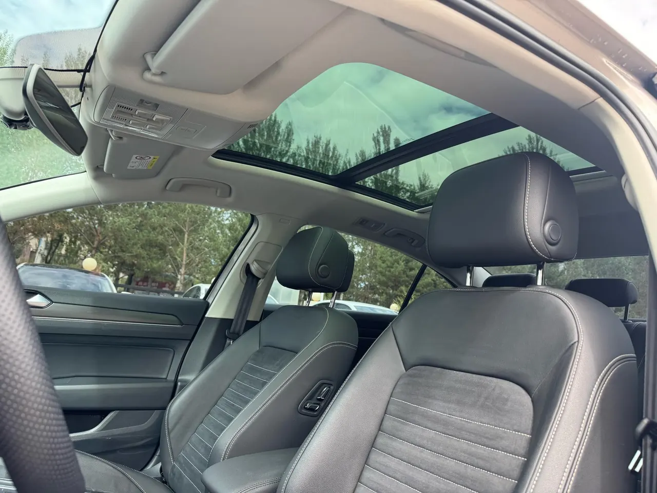 Volkswagen 2020 Magotan 2.0TSI 330TSI luxury automatic transmission 12
