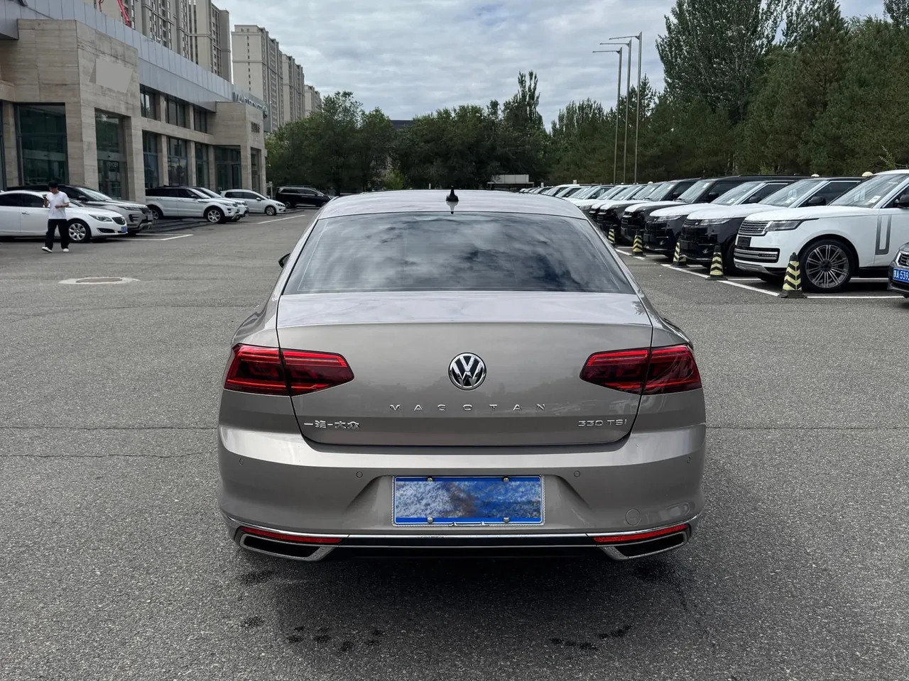 Volkswagen 2020 Magotan 2.0TSI 330TSI luxury automatic transmission 4