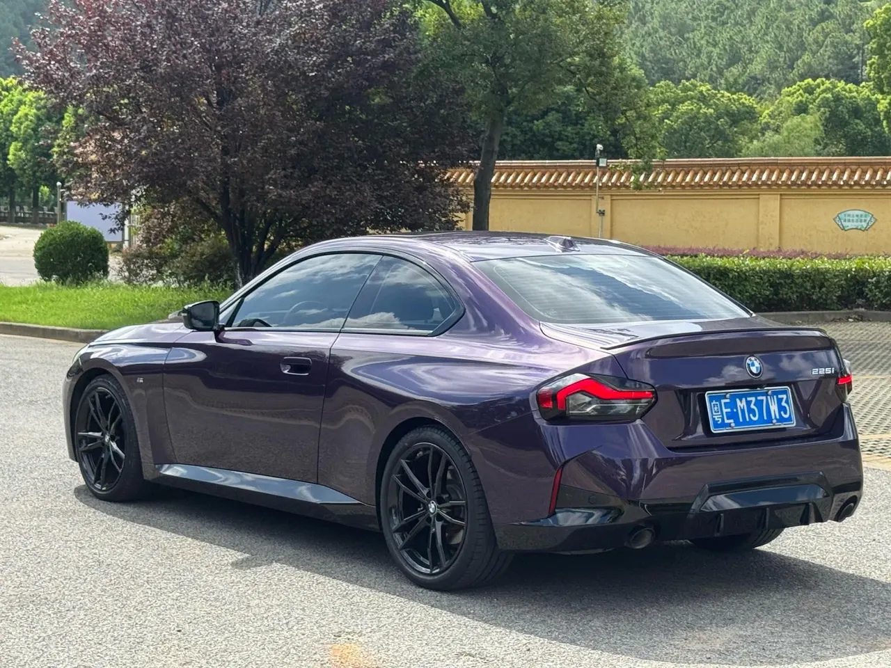 BMW 2 Series (Imported) 2023 225i Coupe 2.0T M Sports Obsidian Night Suit Automatic Gear 8