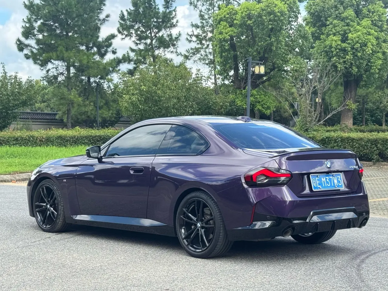 BMW 2 Series (Imported) 2023 225i Coupe 2.0T M Sports Obsidian Night Suit Automatic Gear 9