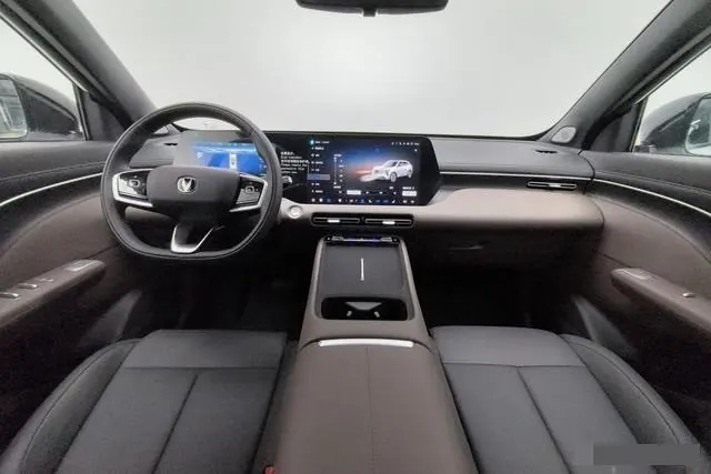 ChangAn 2026 CS55 PLUS 1.5T New Blue Whale Tianshu Luxury Automatic Gear 4