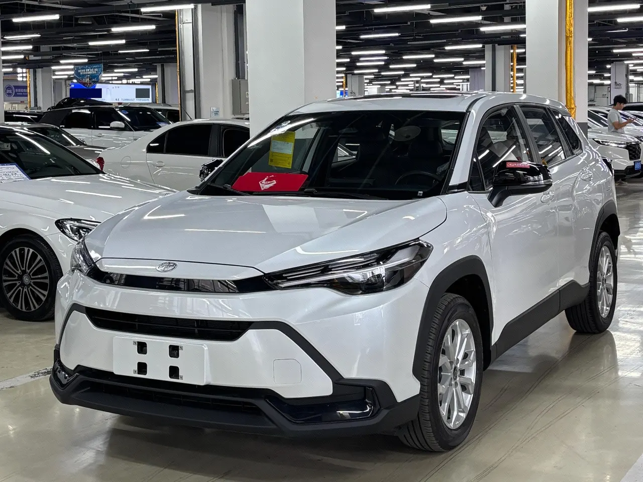 打开图片灯箱:Toyota 2026 Fenglanda Shuangqing 2.0 Stepless Intelligent Electric Hybrid Leading PLUS Edition Automatic Gear