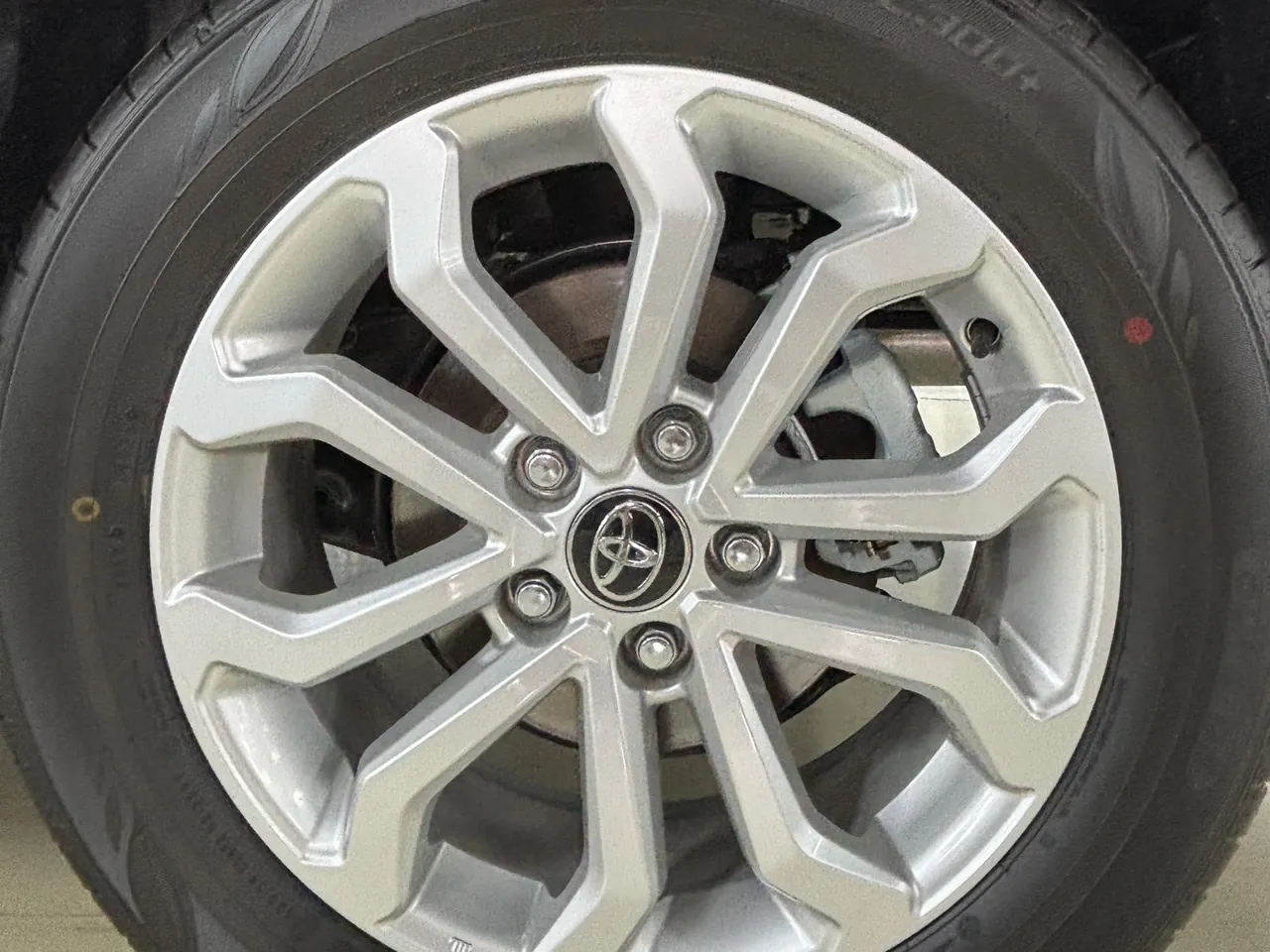Toyota 2026 Fenglanda Shuangqing 2.0 Stepless Intelligent Electric Hybrid Leading PLUS Edition Automatic Gear 3