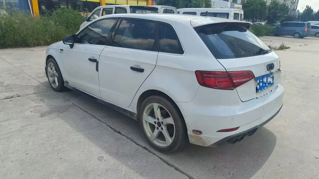 Audi 2020 A3 Sportback 1.4TFSI 35TFSI sports automatic 3