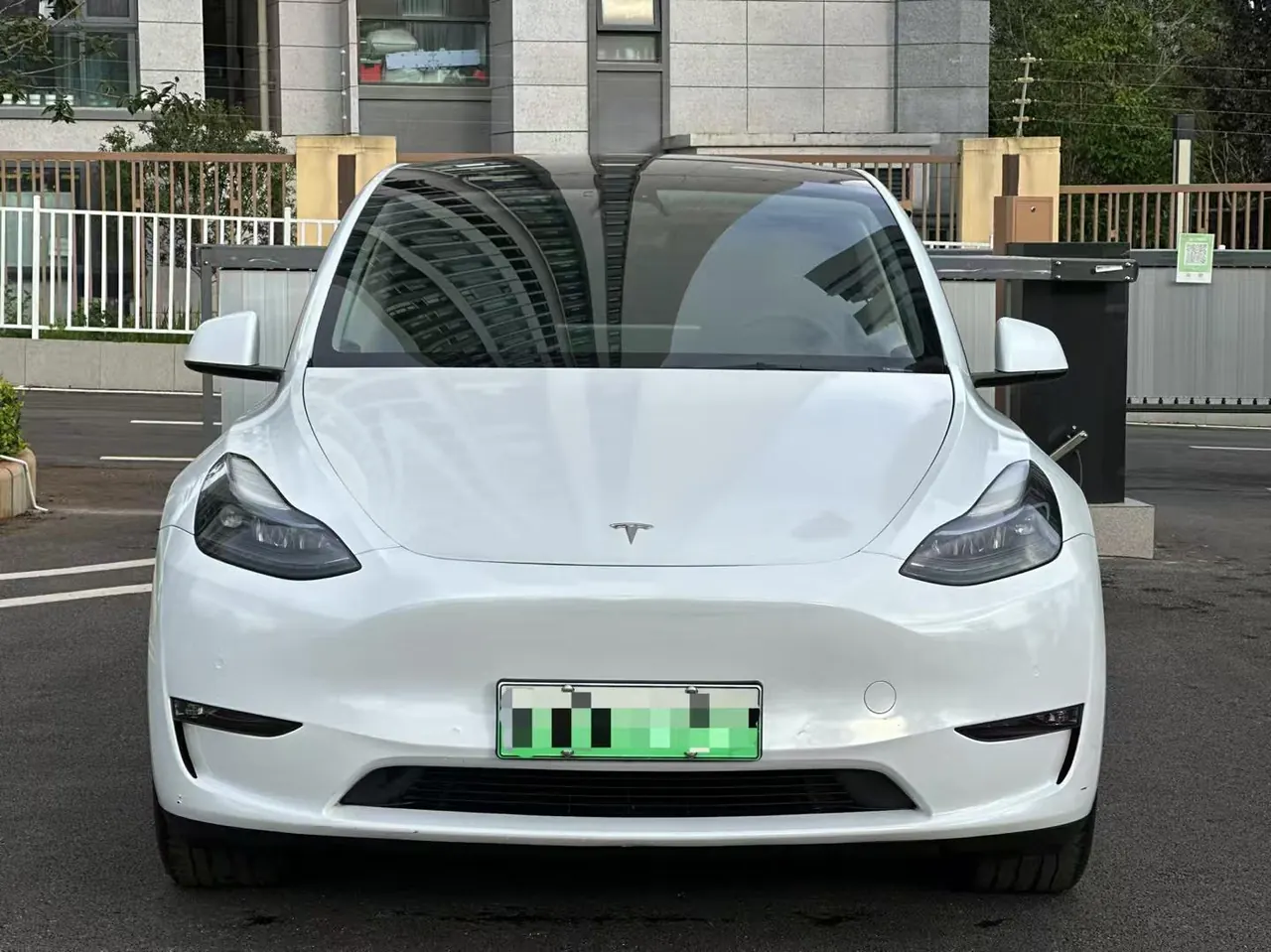 Tesla 2023 Model Y long endurance all-wheel drive version automatic transmission 2