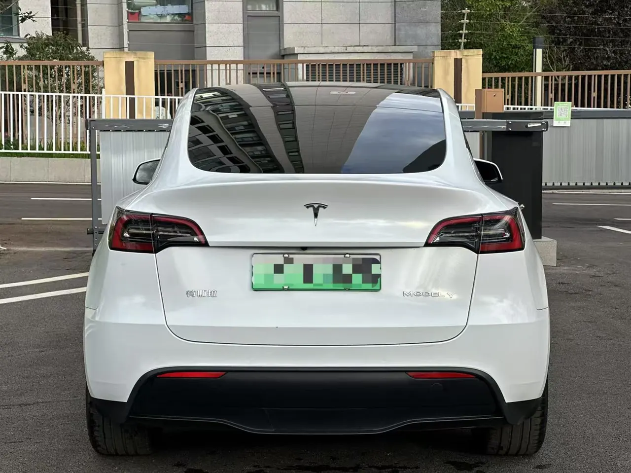 Tesla 2023 Model Y long endurance all-wheel drive version automatic transmission 4