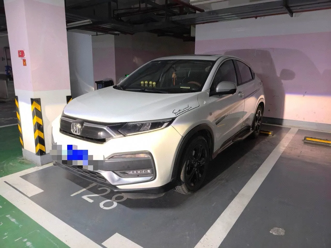 Open image lightbox: Honda 2022 XR-V 1.5T Stepless 220TURBO Obsidian Edition Automatic Gear