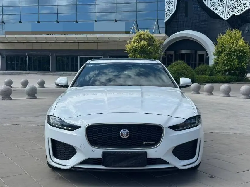 Jaguar 2021 XEL 2.0T 250PS R-DYNAMIC HSE Luxury Sports Edition Automatic Gear 2