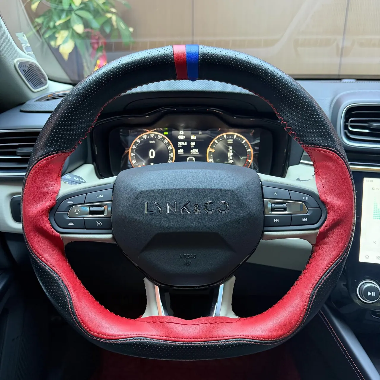 LYNK&amp;CO 2021 LYNK&amp;CO 02 1.5T Two-wheel Drive Champion Edition Automatic Gear 11