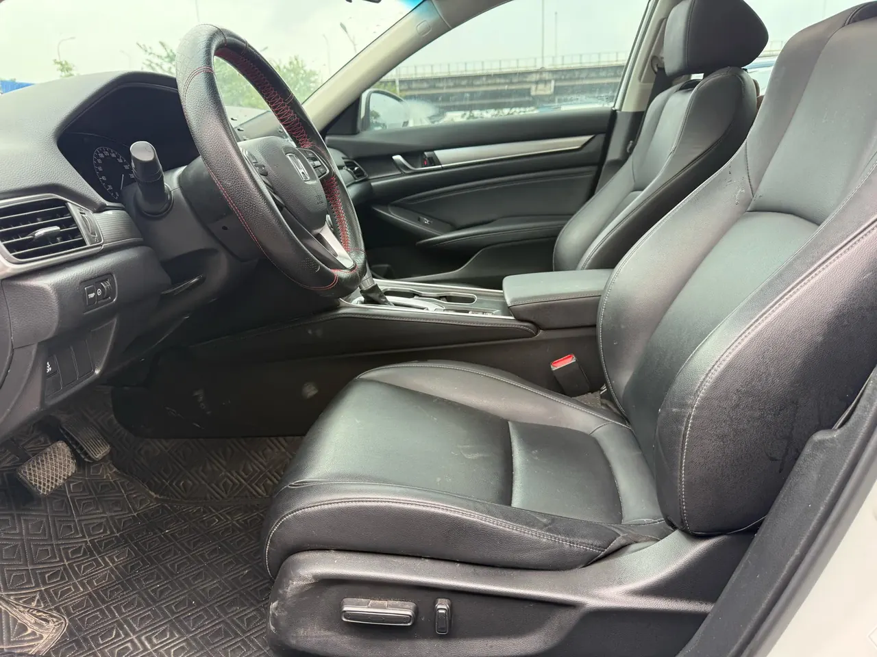Honda 2021 10th Generation Accord 1.5T Stepless 260TURBO Luxury Star Limited Edition Automatic Gear 6